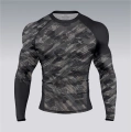 Wytrzymały rashguard do boksu Camo